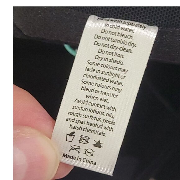 Sea Level Swim Dark Romance Black Plunge Swimsuit W/ Bonded Belt US 6 AUS 10 One - Picture 12 of 12